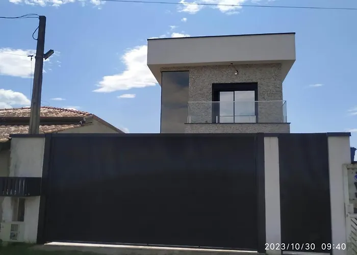 Casa Com Piscina Em Boraceia Bertioga