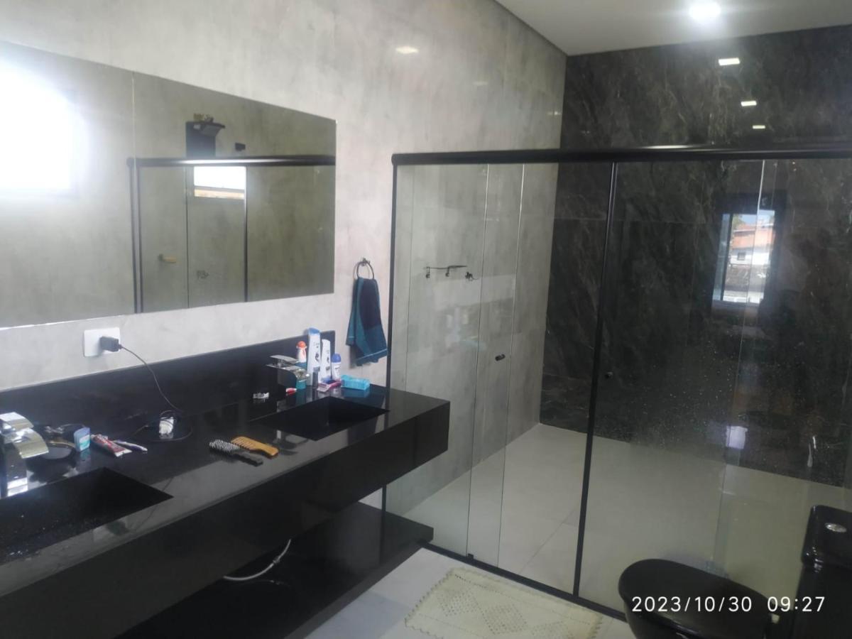 Casa Com Piscina Em Boraceia Сasa de vacaciones *